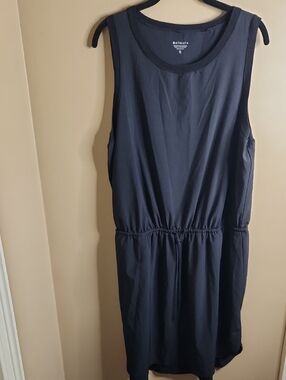 Athleta Rincon Dress in Black. Size XL.. #291709